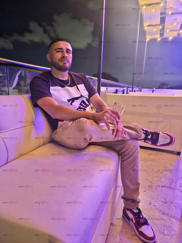 FOTOS DE JOVEN CARIBEÑO IDEAL PARA TI , NO TE ARREPENTIRAS DEL CONTENIDO