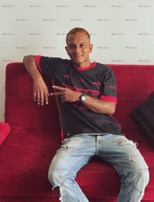 FOTOS DE SOY UN JOVEN TENGO 22 AÑOS SOY UN COLAGENO BIEN ACTIVO VISITA MI PERFIL