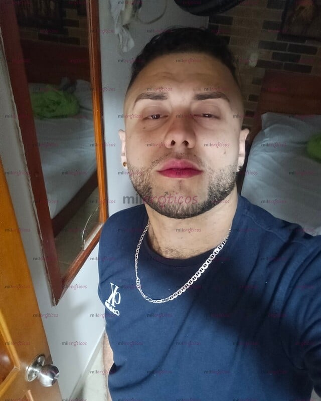 FOTOS DE MORBOSO MASAJISTA MUY VELLUDO Y LECHERO, AQUI TE QUEDAS.