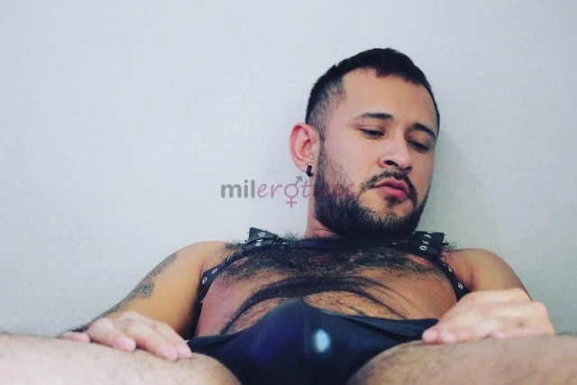 Hola soy yoan macho vergon lechero 19 cm amp morboso velludo dispuesto a complacerte y darte el maximo de placer poder posible ofrezco mi servicio sin...