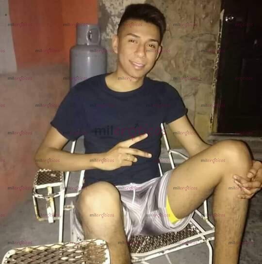 FOTOS DE CHAVITO INTER SUPER CACHONDO Y COMPLACIENTE.