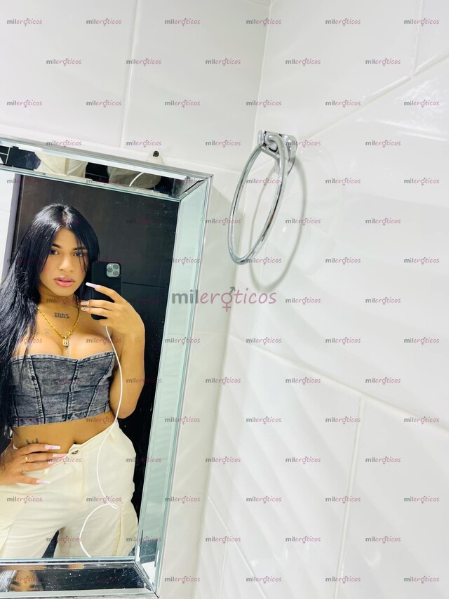 FOTOS DE EXÓTICA Y ARRECHA MORENA CON GANAS DE COMPLACERTE Y PASARLA SÚPER RICO