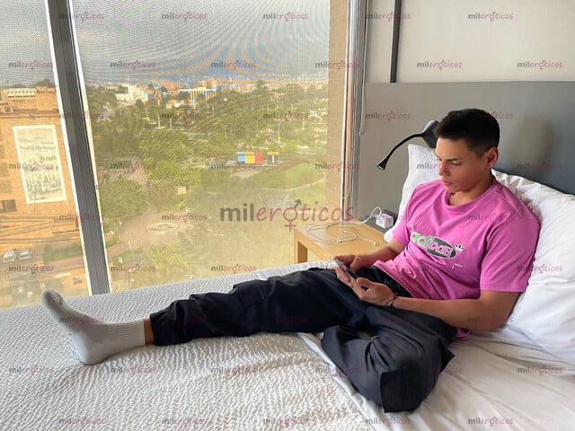 FOTOS DE HOLA SOY AIKE UN CHICO ALTO DISCRETO Y VARONIL MIDO 1,80 CUERPO ATLETICO MARCADO