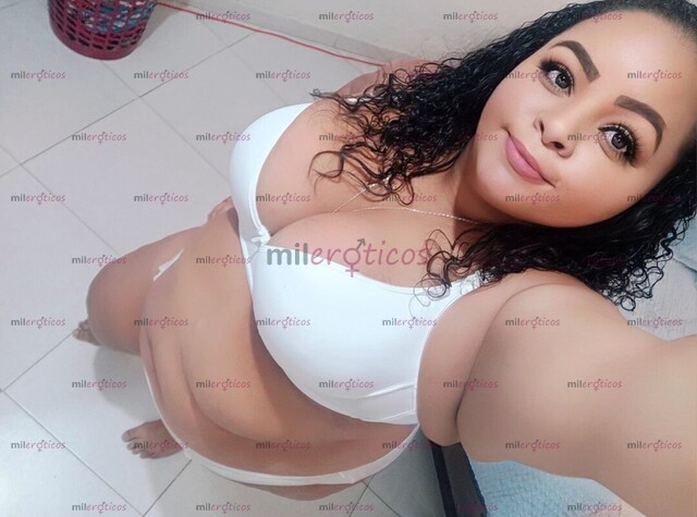 FOTOS DE SOFIA HERMOSA MORENA DE TALLA XXL TENGO LOS SENOS ENORMES!!!