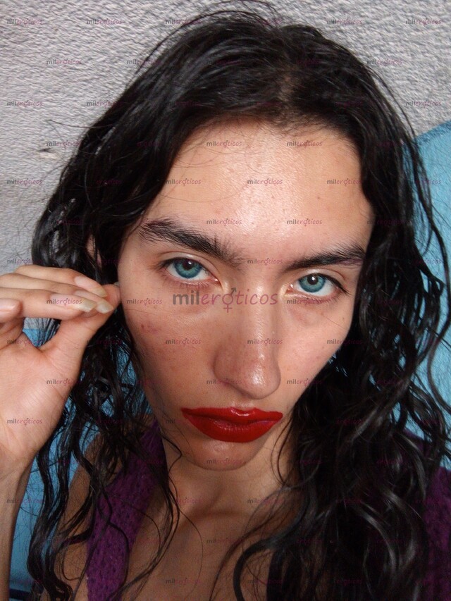 FOTOS DE $1,000 CON PENETRACIÓN ANAL Y $300 SOLO SEXO ORAL . SOY ACTIVA Y PASIVA.