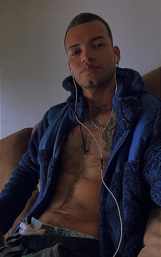 Transferencia de cualquier banco a si como pago con22 cetimetro full doctado grueso dispuesto a complacer tu trasero y bocaatento educado letrado y pu...