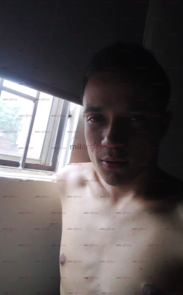 FOTOS DE SOY UN SEXY MORENO DISPUESTO A COMPLACERTE Y PASAR UN RATO MUY AGRADABLE