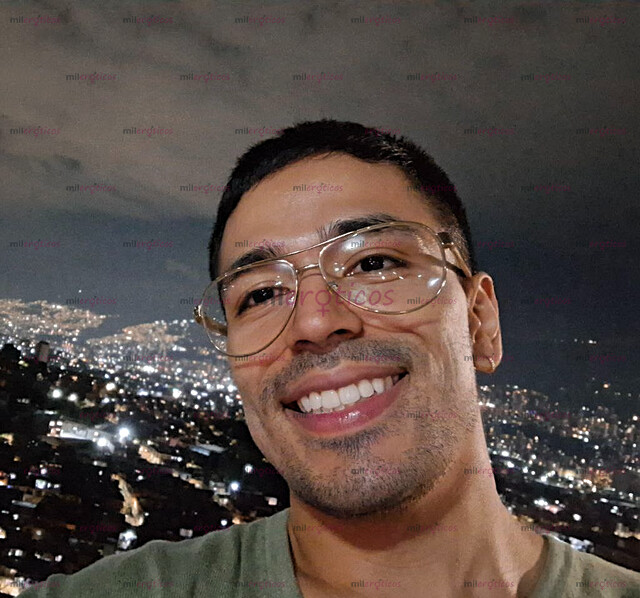 FOTOS DE JUAN ROMEO; COMPLACIENTE DOTADO. SOLO MUJERES.