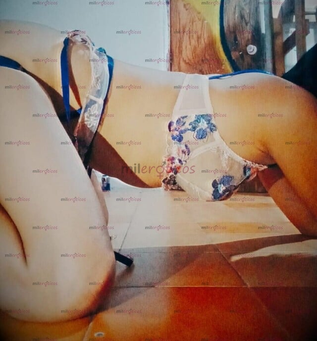 FOTOS DE DANIELA CACHONDA MUY SEXY JOVEN DISPUESTA A CUMPLIR FANTASÍAS