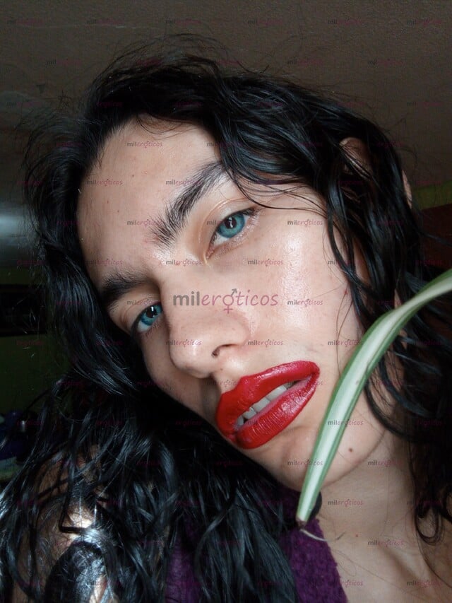 FOTOS DE SOY UNA NIÑA DE 20 AÑOS DE EDAD. SOY CHICA TRANSEXUAL. SIEMPRE USO VESTIDOS.