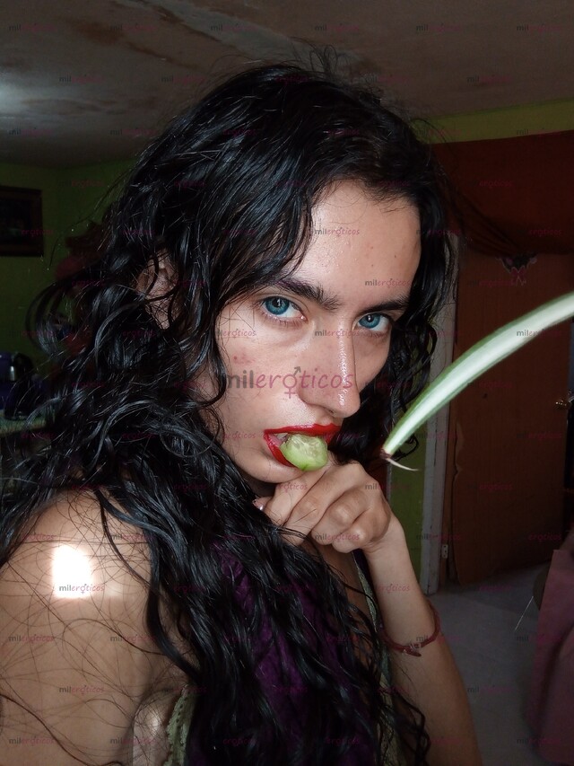 FOTOS DE SOY UNA NIÑA DE 20 AÑOS DE EDAD. SOY CHICA TRANSEXUAL. SIEMPRE USO VESTIDOS.