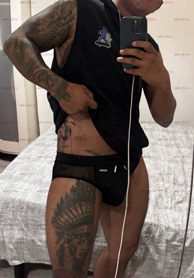 FOTOS DE SOY ANDRES VARONIL Y MORBOSO CON GANAS DE HUNDIRLO