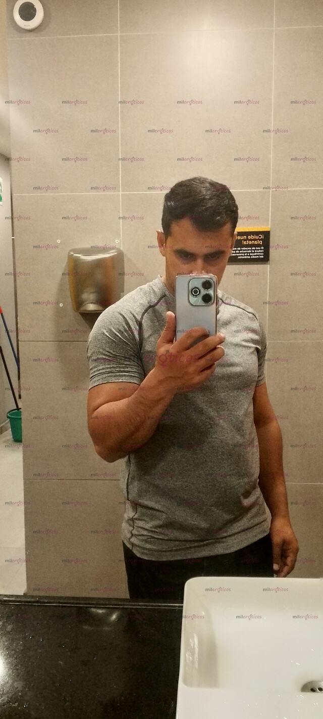 FOTOS DE HOMBRE SEXY, APASIONADO Y LISTO PARA COMPLACERTE