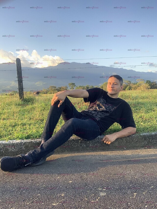 FOTOS DE MASAJISTA PROFESIONAL, PAREJAS, TRÍOS, DAMAS SOLAS, NO ATIENDO ACTIVOS!!