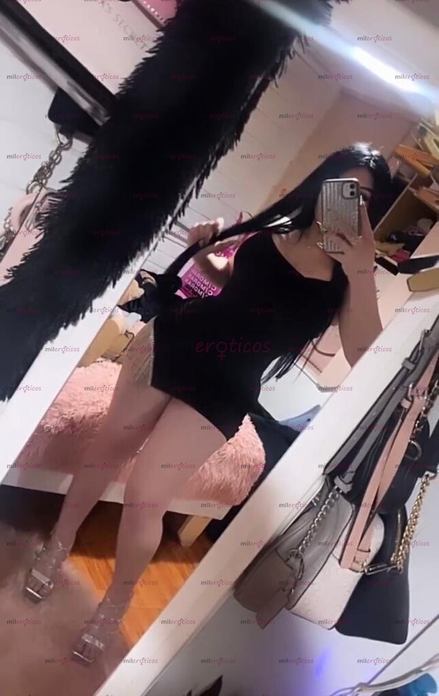 FOTOS DE HOLA GUAPO SOY LIA VAMOS A PASARLA RICO HAGO TRÍOS