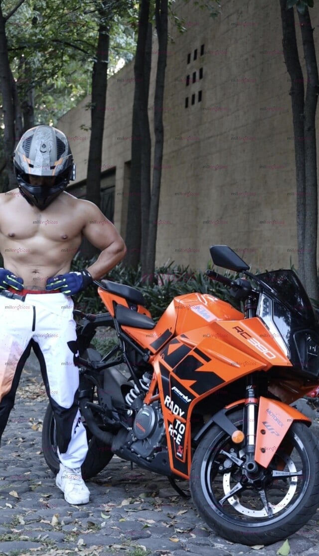 FOTOS DE MACHO 100%, BIKER BISEXUAL DOMINANTE VERGON 22CM PREÑADOR CUAUHTEMOC