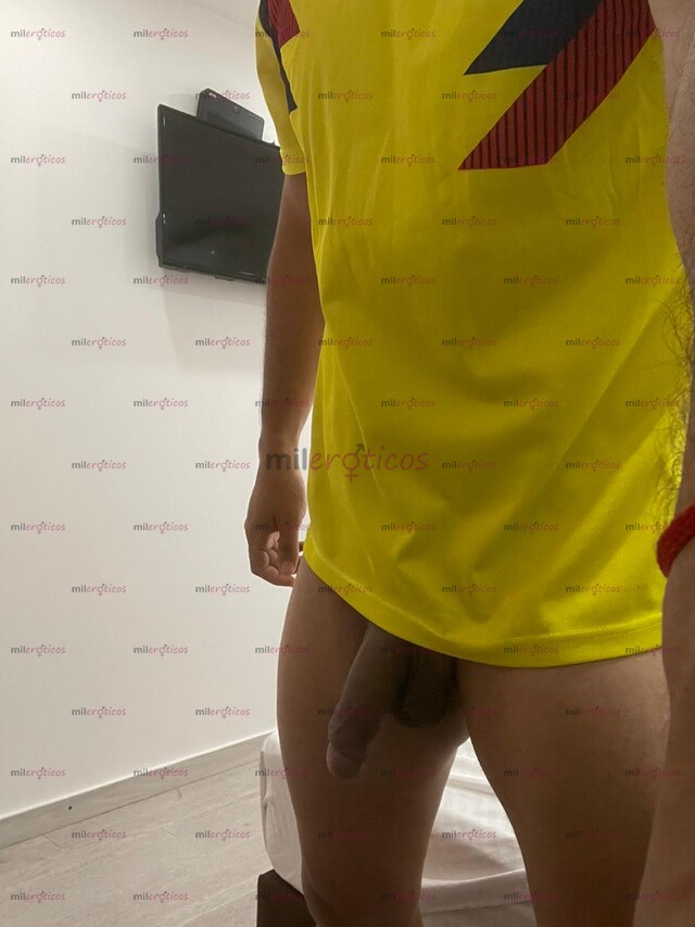 FOTOS DE JOVEN ATLÉTICO DOTADO COMPLACIENTE MASAJISTA SOLO MUJERES