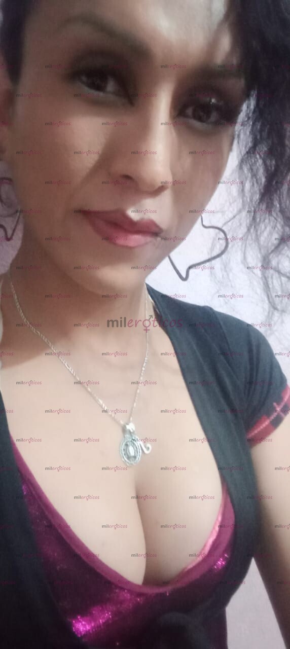 FOTOS DE MELANY MUY COMPLACIENTE EN LA CAMA Y SUMISA