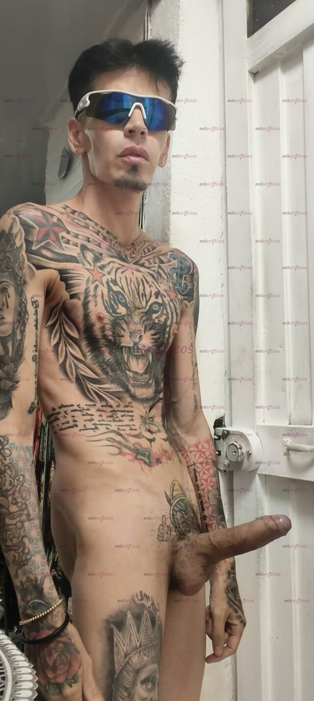 FOTOS DE FLACO VERGON MORBOSO VERGA DURA TATUADO BLANCO SERIO