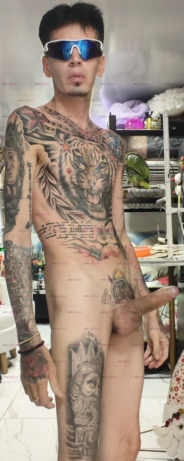 FOTOS DE FLACO VERGON MORBOSO VERGA DURA TATUADO BLANCO SERIO