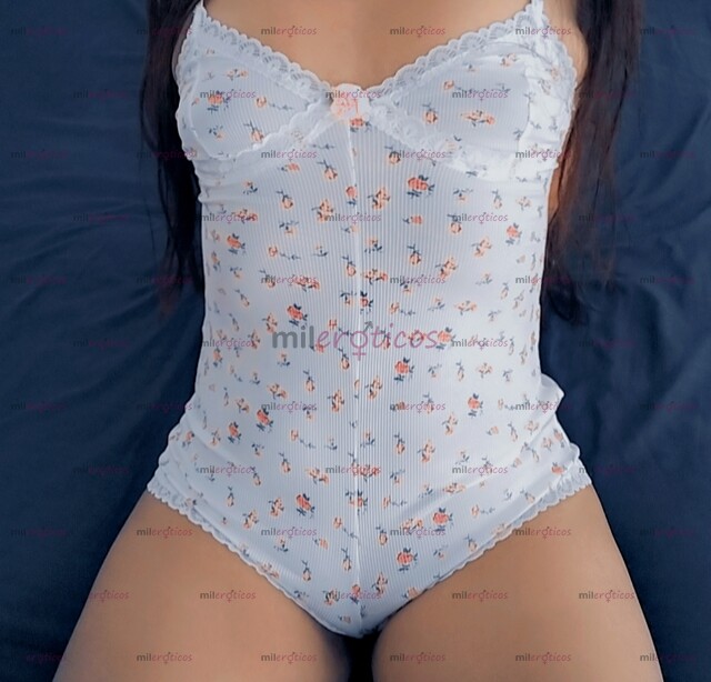 FOTOS DE DAYANA MORENA CALIENTE CON GANAS DE SACARTE LA LECHE A SENTONES O CON MI BOQUITA