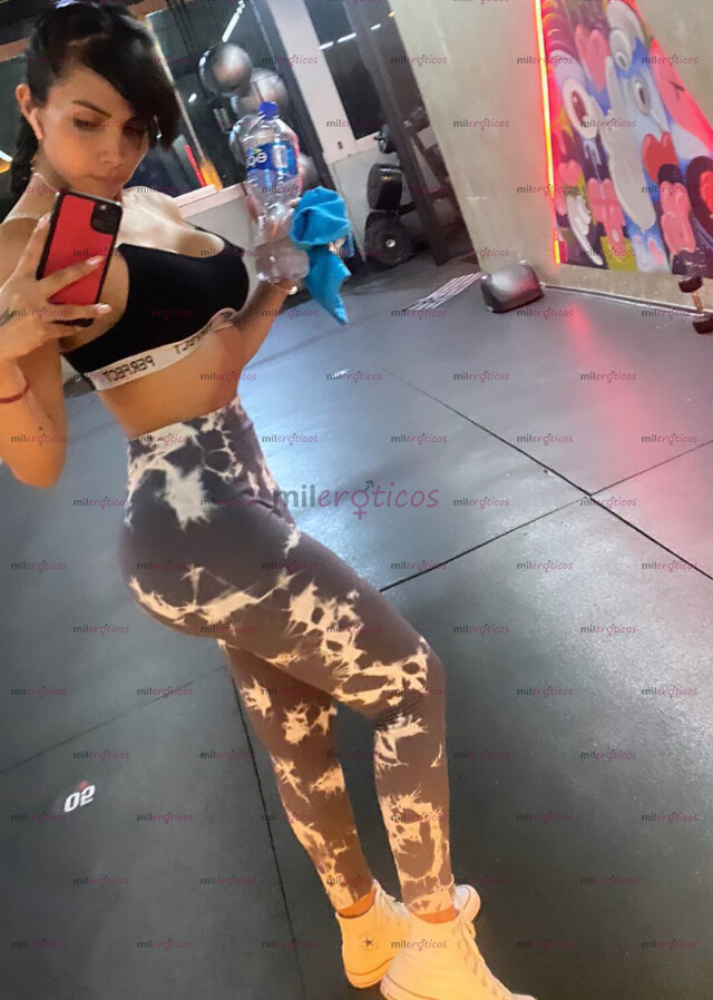 FOTOS DE HELLEN RICA NENA Y CACHONDA, DISPONIBLE A COMPLACERTE