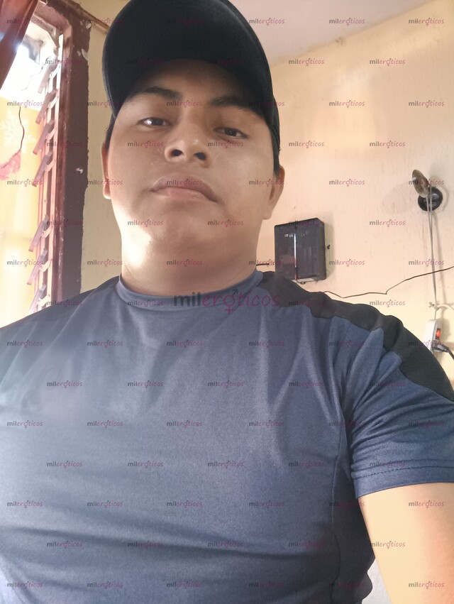 FOTOS DE MORENITO DE 21 LISTO PARA COMPLACERTE, DURO Y FIRME