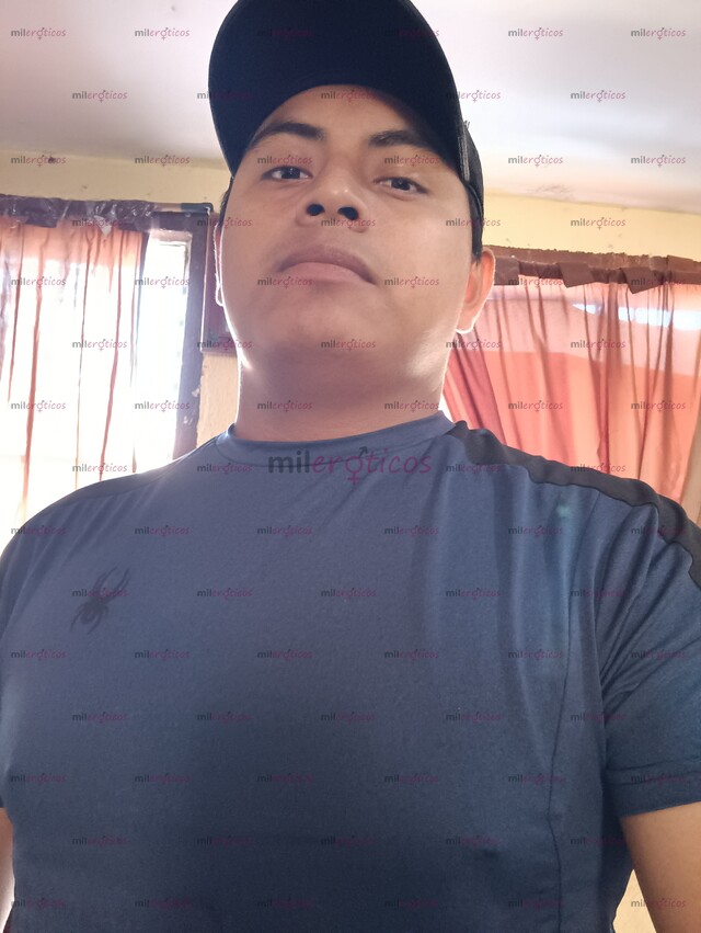 FOTOS DE MORENITO DE 21 LISTO PARA COMPLACERTE, DURO Y FIRME