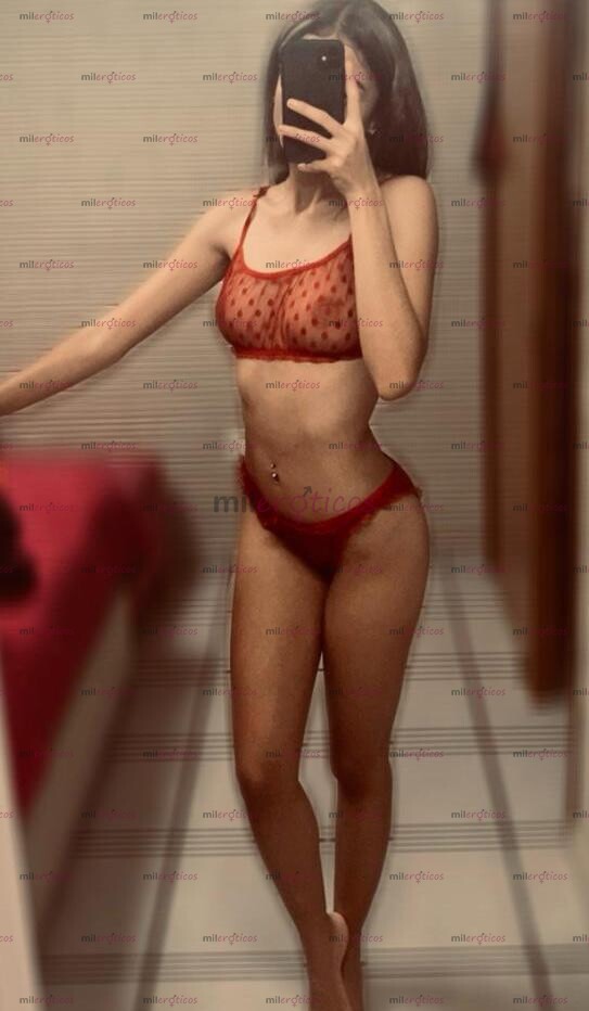 FOTOS DE EXPERTA EN BAILE ERÓTICO, RUBÍ LA DIABLITA EN LA CAMITA