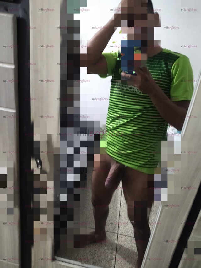 FOTOS DE MORENO ALTO DOTADO DE BUEN PORTE PARA COMPLACERTE EN TUS DESEOS