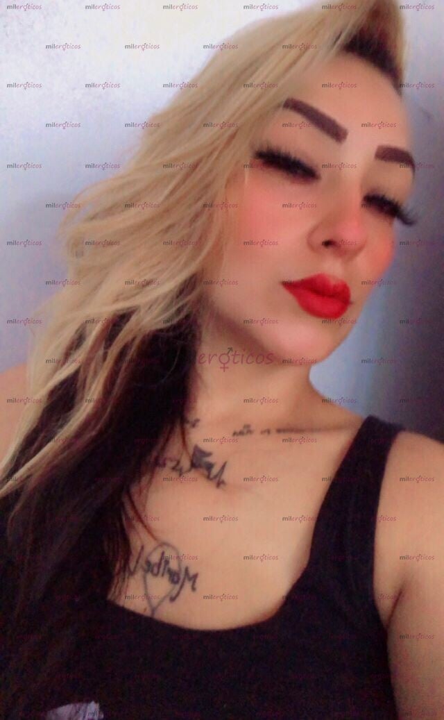 FOTOS DE LINDA RUBIA RECIÉN LLEGADA A SU PUEBLO ANSIOSA DE FOLLAR CONTIGO