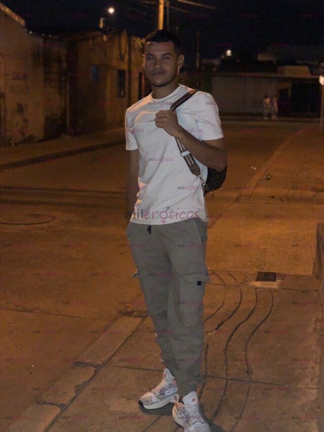 FOTOS DE 20 CM LECHERO PARA ROMPERTE EL CULO ARRECHO DOMINANTE