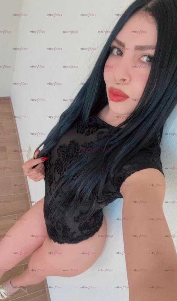 FOTOS DE MI VAGINA ESTA HUMEDA Y ESTRECHITA LISTA PARA TI DISFRUTALA MIENTRAS TE LA CHUPO