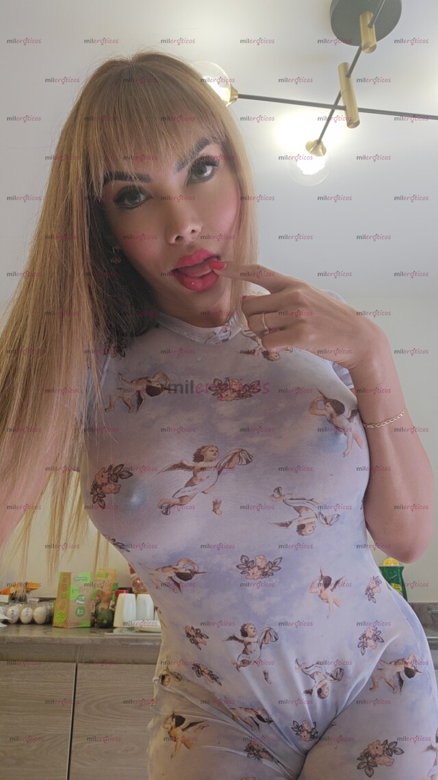 FOTOS DE LIZZY LAYNEZ ACTRIZ PORNO POCOS SUPER LECHERA!!!