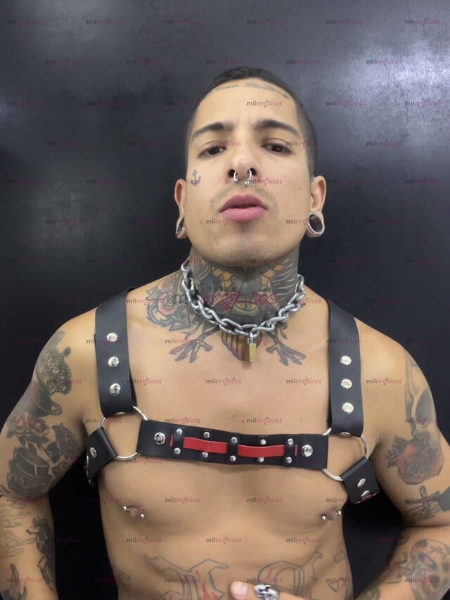 FOTOS DE BARBERO MACHO TATUADO VERGA GRUESA COGE DURO TRAGATE MIS MECOS