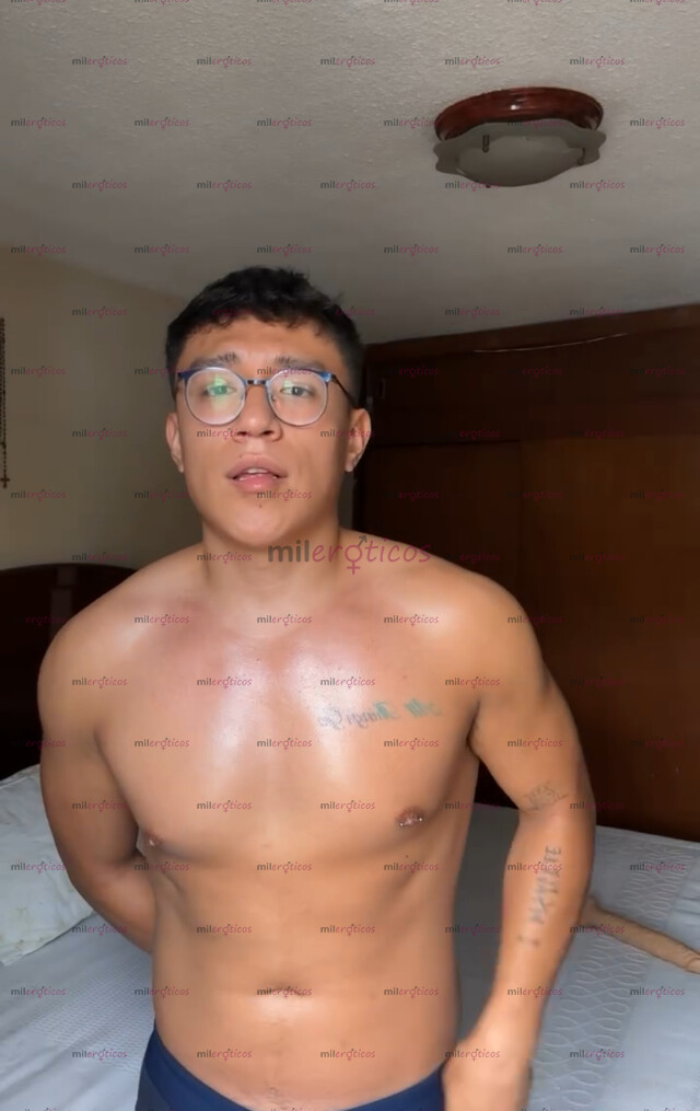 FOTOS DE CULO Y VERGA DE JOVEN ESTUDIANTE UNIVERSITARIO MORBOSO PARA USAR CUANDO GUSTES