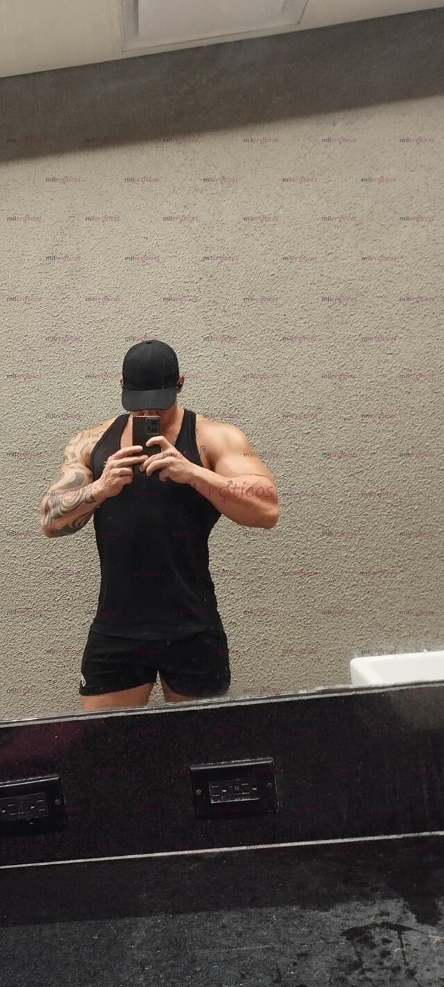 FOTOS DE SOY CUBANO BIEN CALIENTE Y 100 PORCIENTO VARONIL ESTOY AQUÍ PARA ROMPER TU CULI