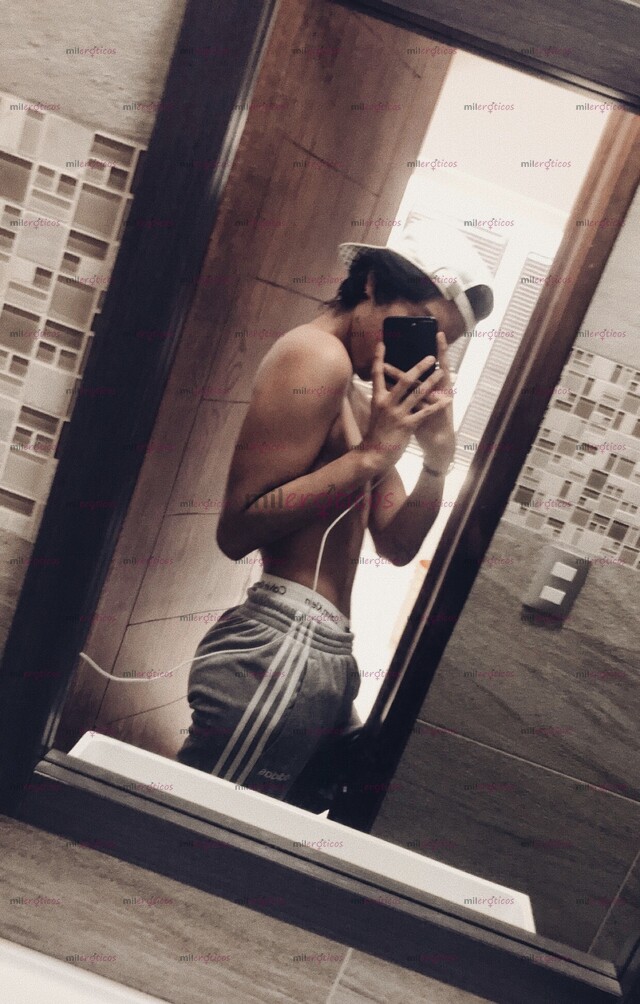 FOTOS DE SANTI TWINK 19 AGUANTADOR DAME LECHITA PAPI