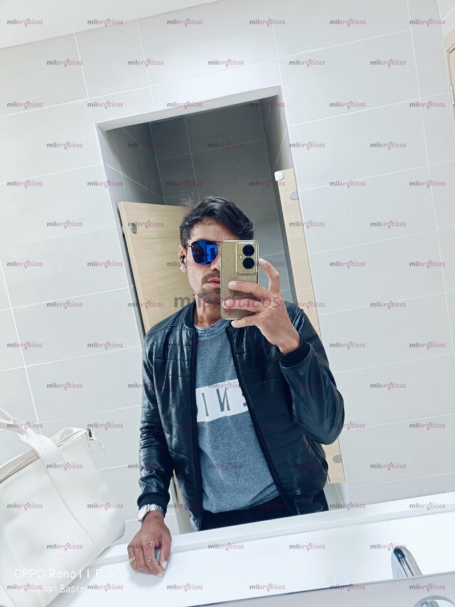 FOTOS DE ACOMPAÑAMIENTO VIP. ME GUSTA EL HELADO, LA COMIDA ITALIANA Y EL CINE.