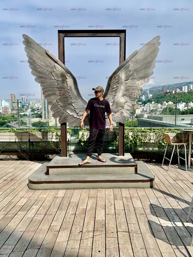 FOTOS DE MACHO MORBOSO COMPLACIENTE CON GANAS DE COMPLACER TUS FANTASÍAS