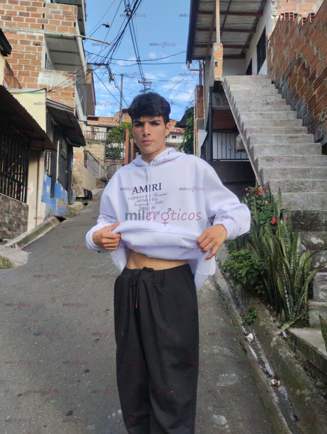 FOTOS DE BIG DICK, CHICKEN WITH BIG COCK AND SWEET MILK TENGO MUCHA LECHE PARA QUE COMA