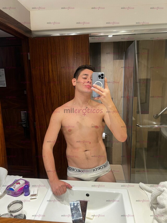 FOTOS DE MACHO VERGON MUY CALIENTE DISPUESTO A COMPLACERTE