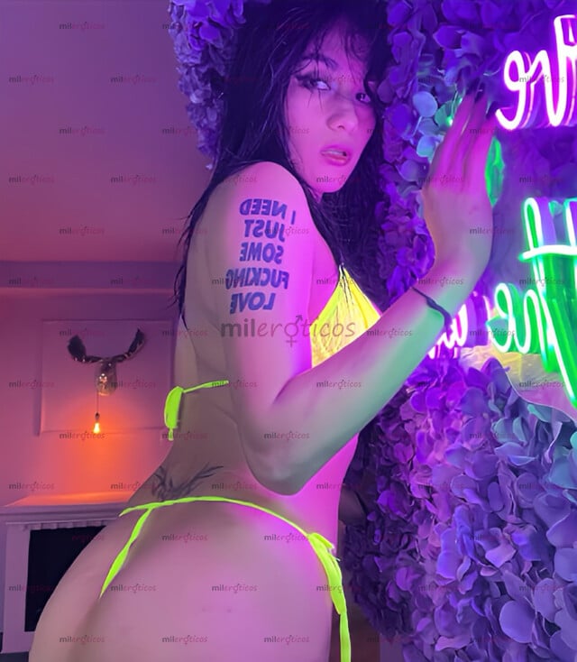 FOTOS DE ME LLAMO REBECA TENGO 19 AÑOS ESCORT VIP ANDO CACHONDA
