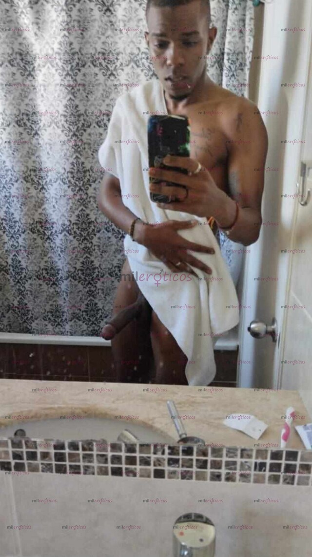 FOTOS DE NEGRO DOTADO SCORT DOMINICANO ME GUSTA COMPARTIR DIALOGAR PASARLA BIEN RELAJARME