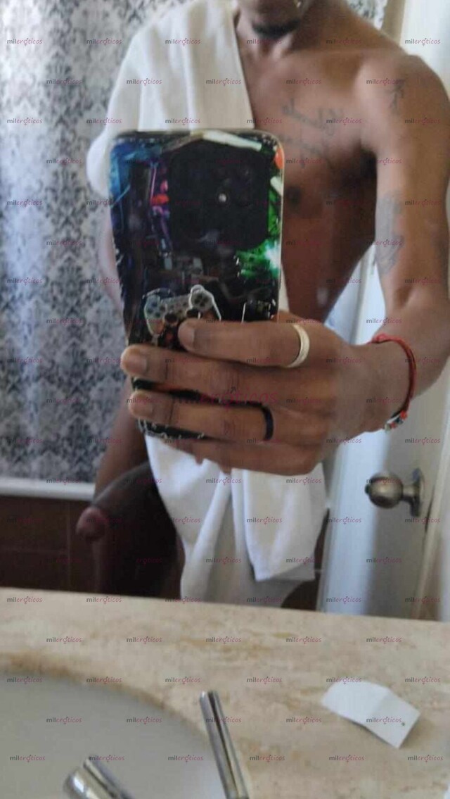 FOTOS DE NEGRO DOTADO SCORT DOMINICANO ME GUSTA COMPARTIR DIALOGAR PASARLA BIEN RELAJARME