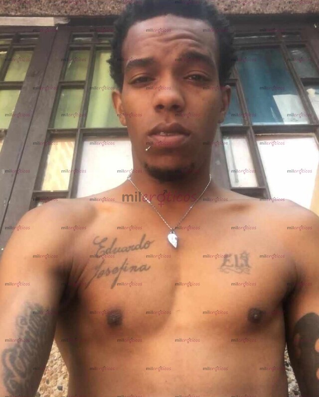 FOTOS DE NEGRO DOTADO SCORT DOMINICANO ME GUSTA COMPARTIR DIALOGAR PASARLA BIEN RELAJARME