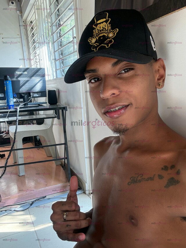 FOTOS DE CALEÑO VERGON 24CM DE PLACER Y SASTIFACION.