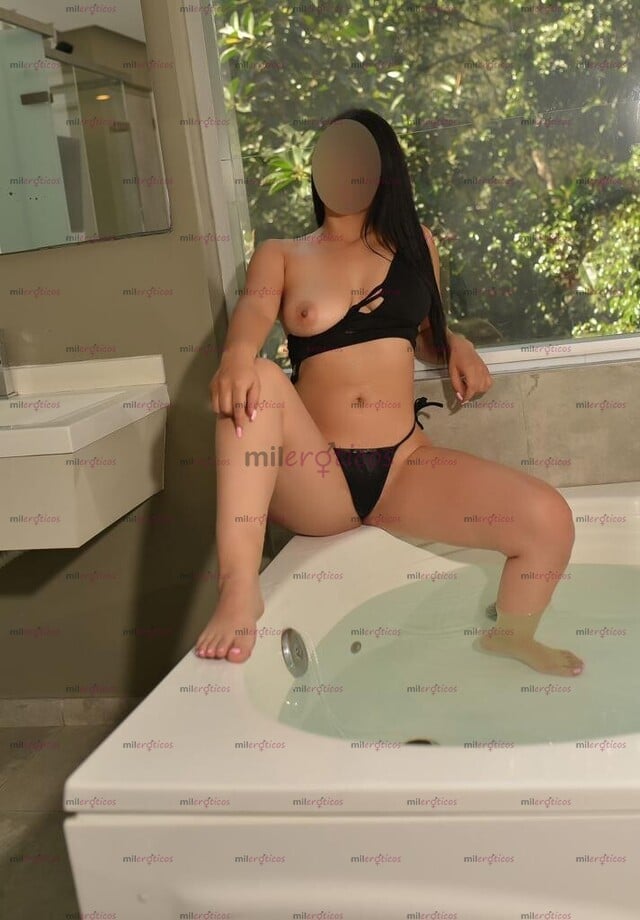FOTOS DE TU PELINEGRA CALIENTICA ME ENCANTA CONSENTIRTE CHUPAR TU PENE CONPLETICO