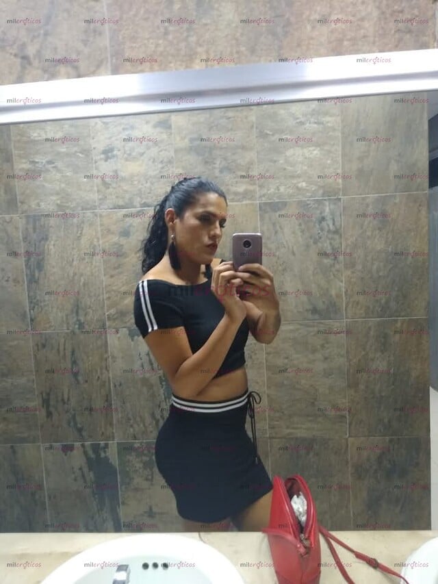 FOTOS DE TRANS DOTADA CON 19CM DE PLACER PARA TI ,TE ARE DISFRUTAR EL TIEMPO CON MIGO