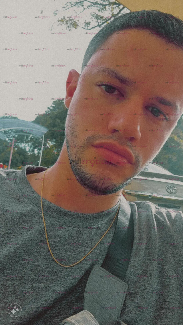 FOTOS DE JOVEN CALIENTE Y BIEN DOTADO! DISCRETO, GUAPO Y COMPLACIENTE.